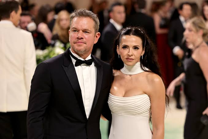 Breaking News: Matt Damon, 53, files for divorce with his wife Luciana Barroso, 47, after recently arriving in Australia with Chris Hemsworth, and reveals reason why and says “I found out the truth” See More